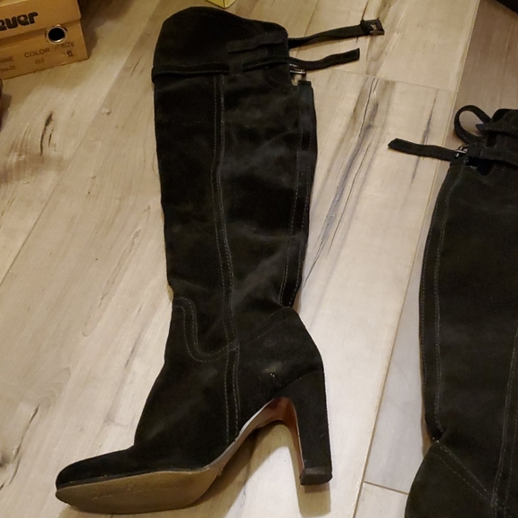 Over the knee Real Suede boots. Hardly worn. Excellent condition - Picture 2 of 4